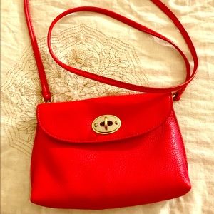 Fossil leather cross body NWOT. Offers 👍🏼👍🏼